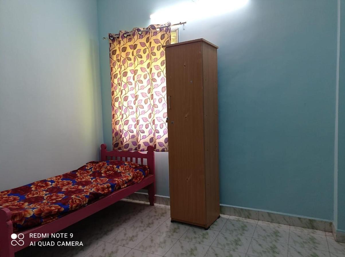 A Pousada Easvari Grand Pg For Women - Female Only Chennai Exterior foto