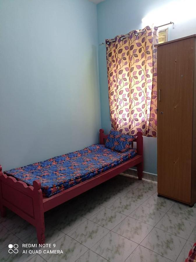 A Pousada Easvari Grand Pg For Women - Female Only Chennai Exterior foto